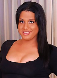 Thick Southern tranny babe